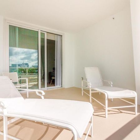 Aparthotel Fontainebleau Miami Beach Esterno foto