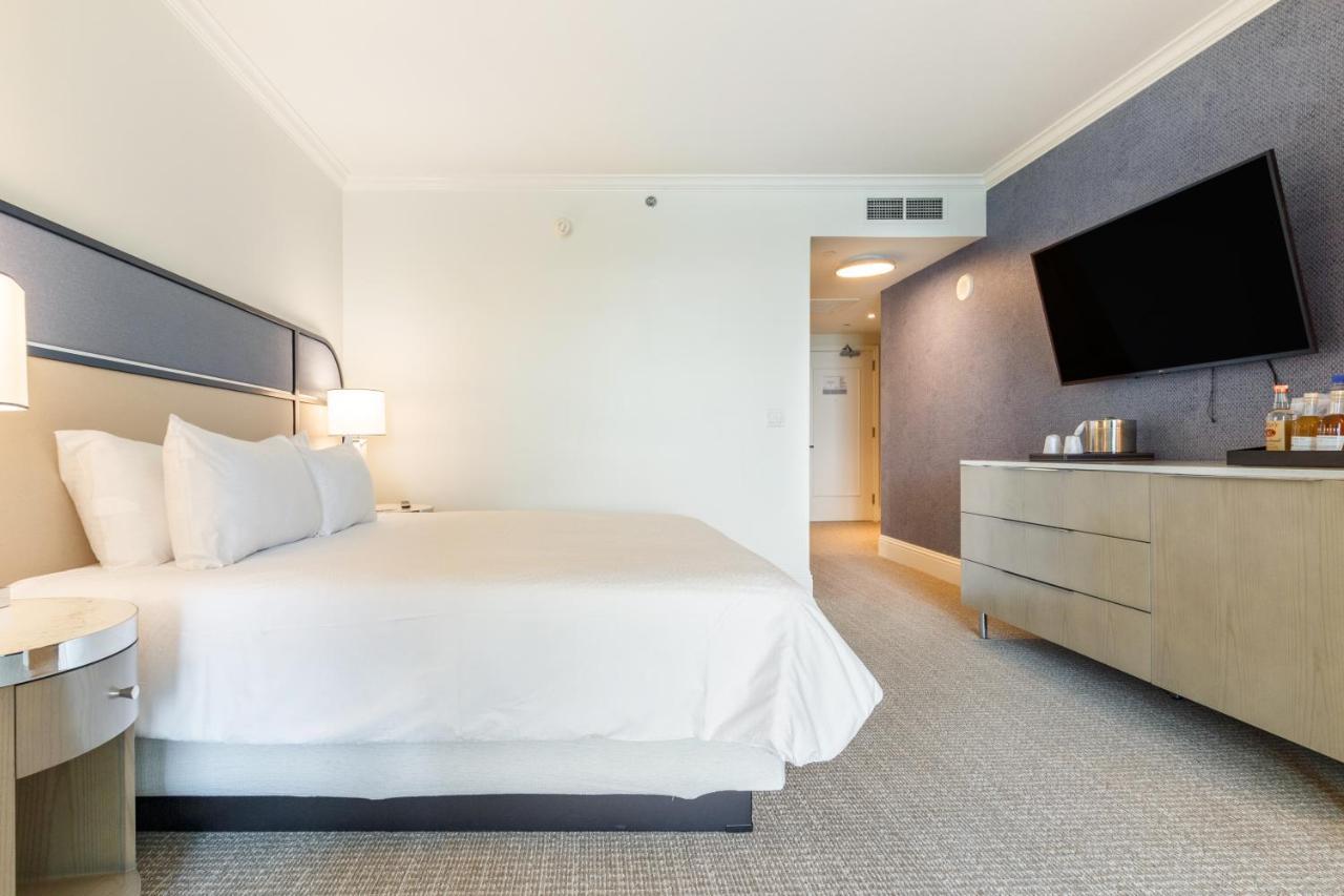 Aparthotel Fontainebleau Miami Beach Esterno foto