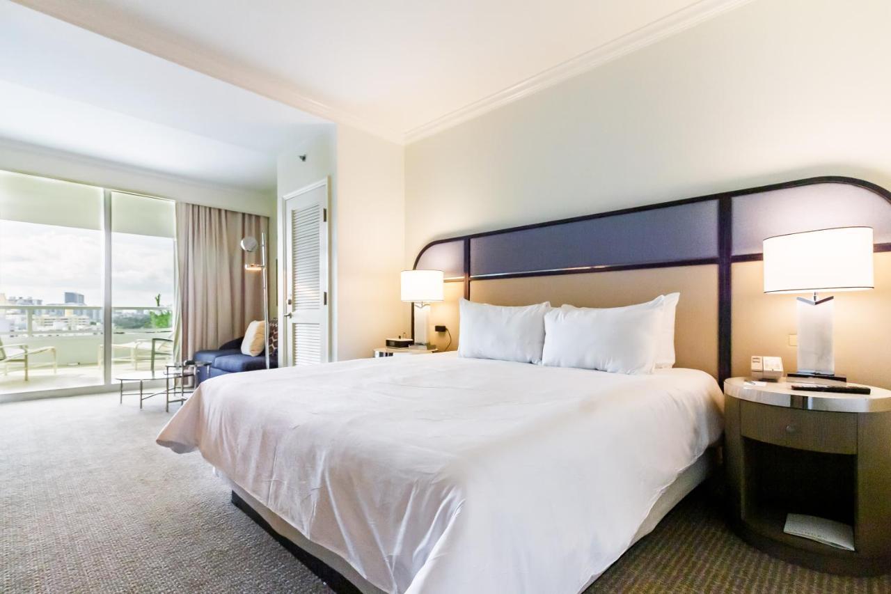 Aparthotel Fontainebleau Miami Beach Esterno foto
