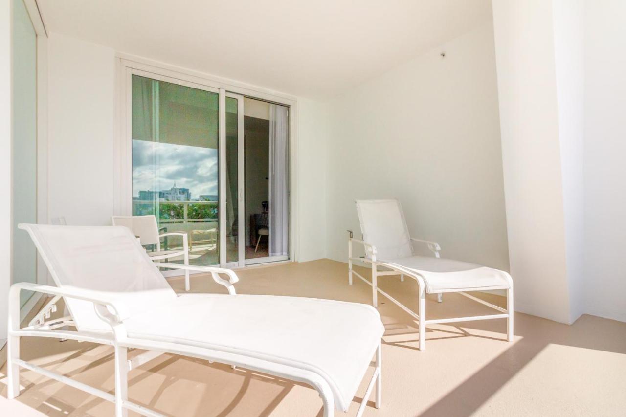 Aparthotel Fontainebleau Miami Beach Esterno foto