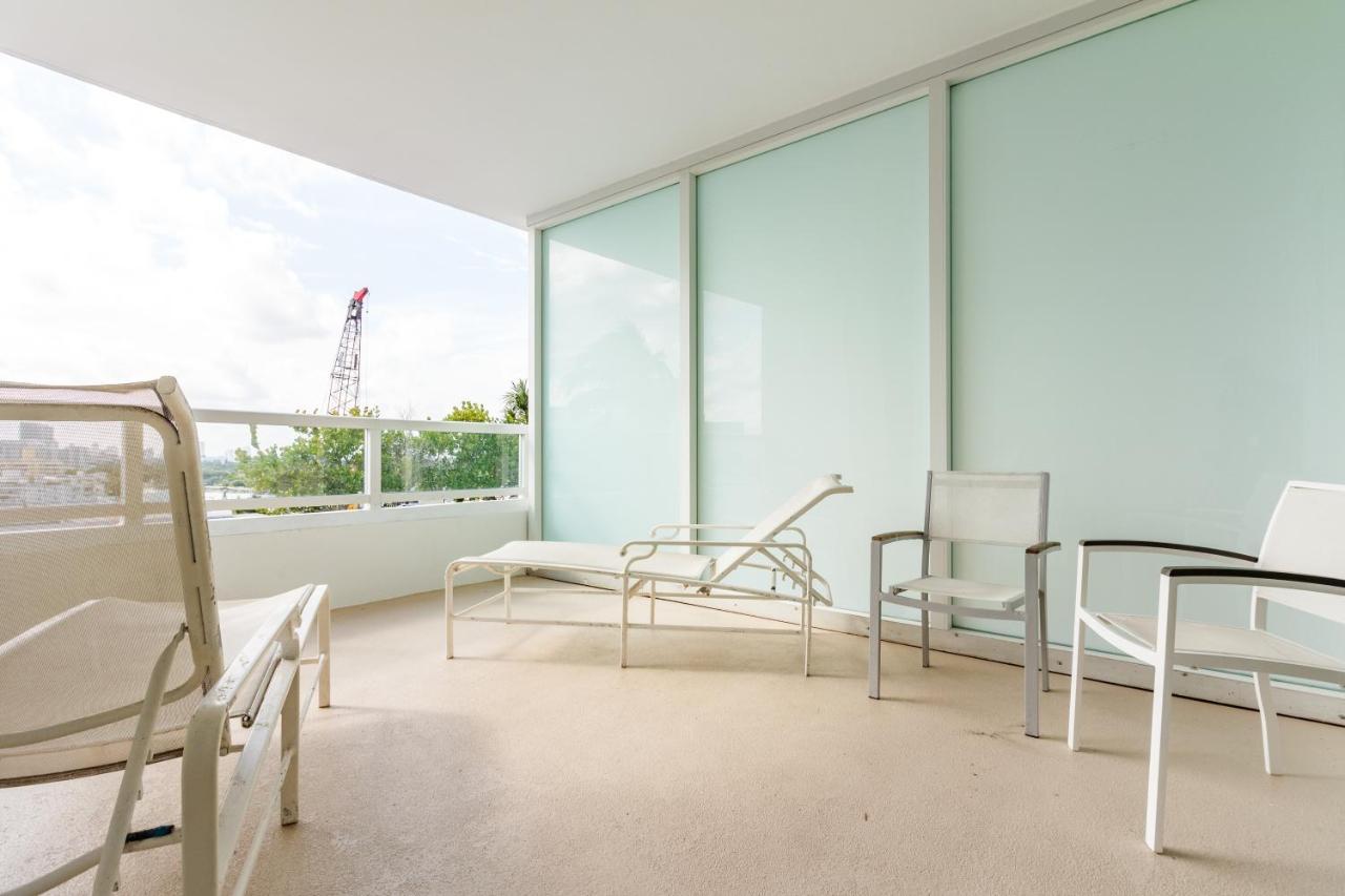 Aparthotel Fontainebleau Miami Beach Esterno foto